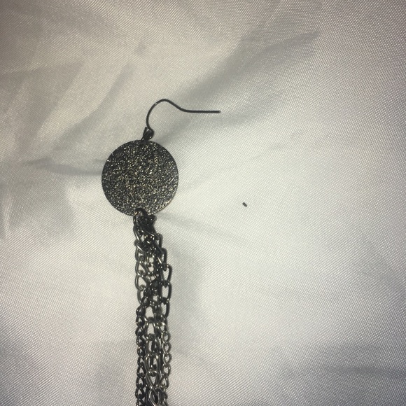 FUN FLIRTY PARTY LONG FEATHER EARINGS - Picture 6 of 6